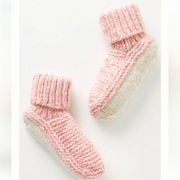 Anthropologie / Lemon Movie Night Slippers - M/L NWT - Picture 1 of 17